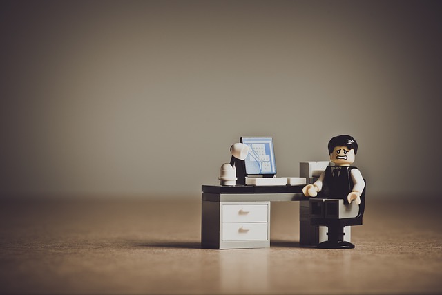 sell-a-business-business-sales-640x480-32341360.jpeg