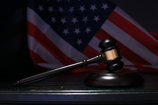 lawyer-640x480-35343370.jpeg