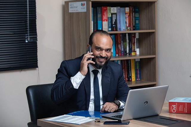 lawyer-640x480-68578712.jpeg